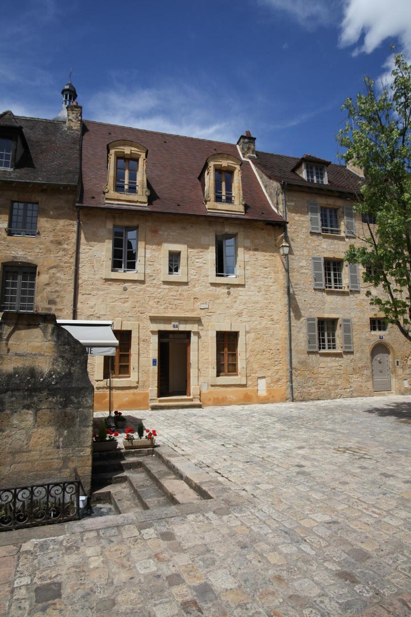 Le Grenier Du Chapitre Apartment Sarlat-la-Caneda Exterior photo